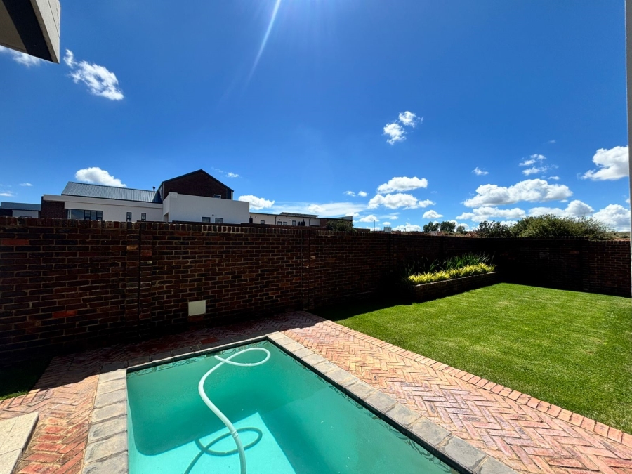 To Let 3 Bedroom Property for Rent in Helderzicht Eco Estate North West